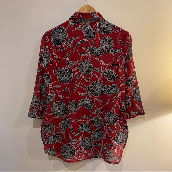 Women’s Blouse. Floral Tunic Shirt. Button Down Shirt. Size Small - Picture 2 of 7